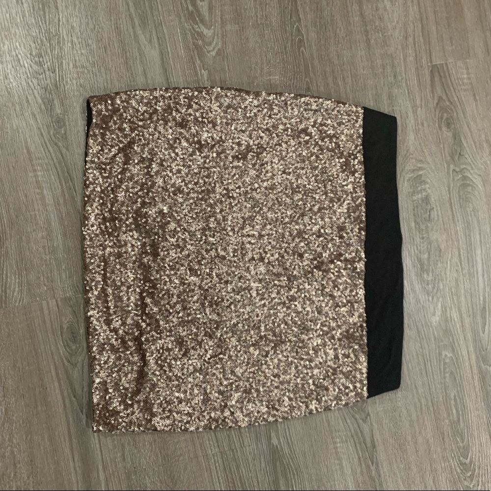 3 DOT Gold Sequined Mini Skirt